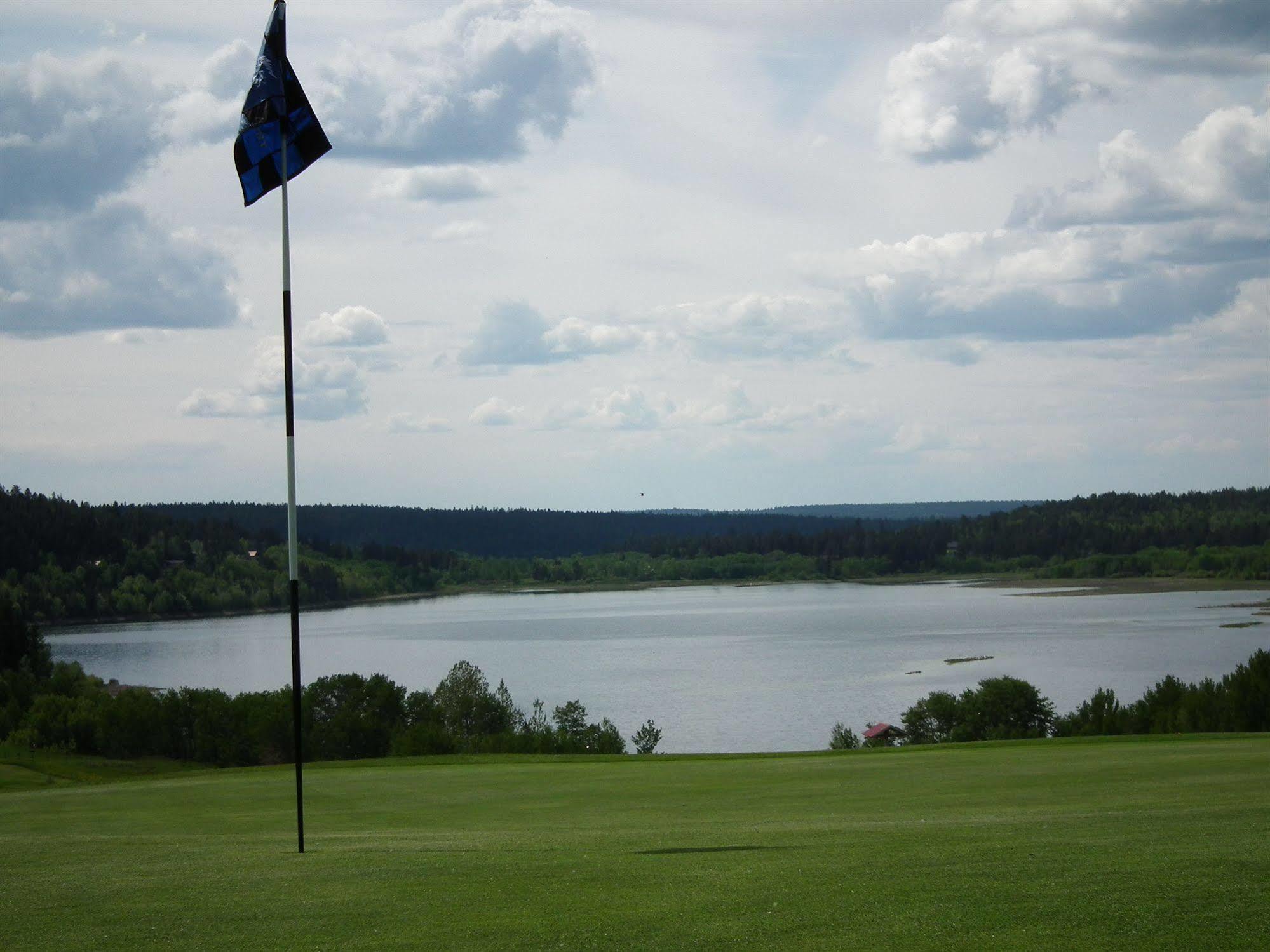 The 108 Golf Resort 108 Mile Ranch Eksteriør bilde